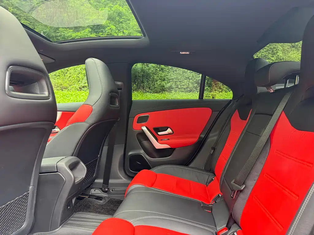 Mercedes-Benz CLA AMG 2025 — фото 10