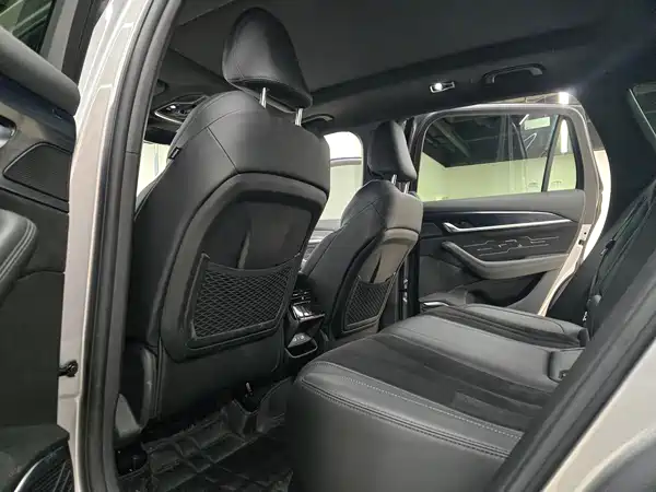 Geely Xingyue L 2024