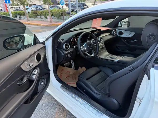 Mercedes-Benz C-Class 2021