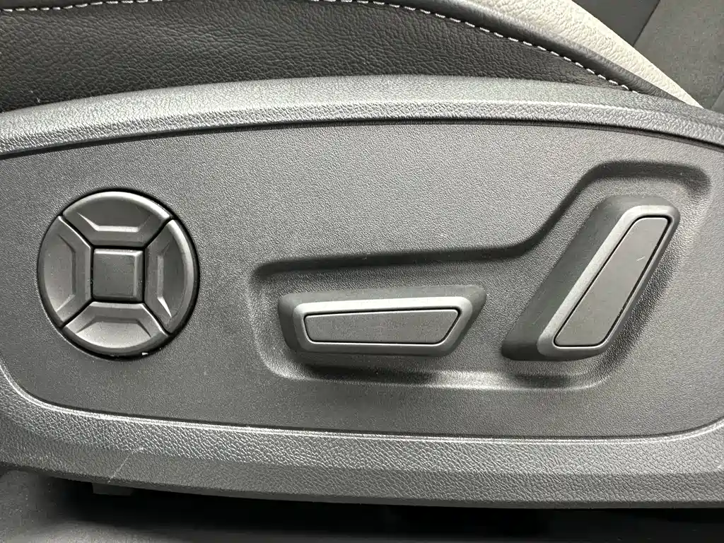 Audi Q3 2023 — фото 13