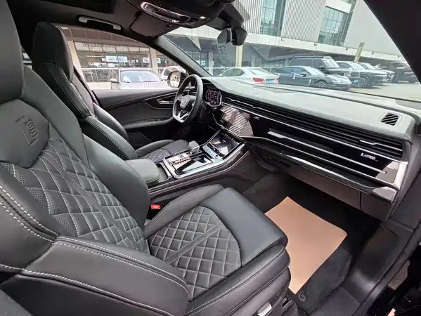 Audi Q8 2020