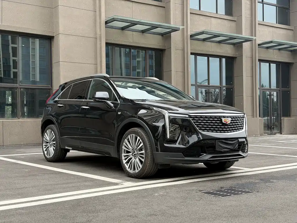 Cadillac XT4 2026 — фото 3