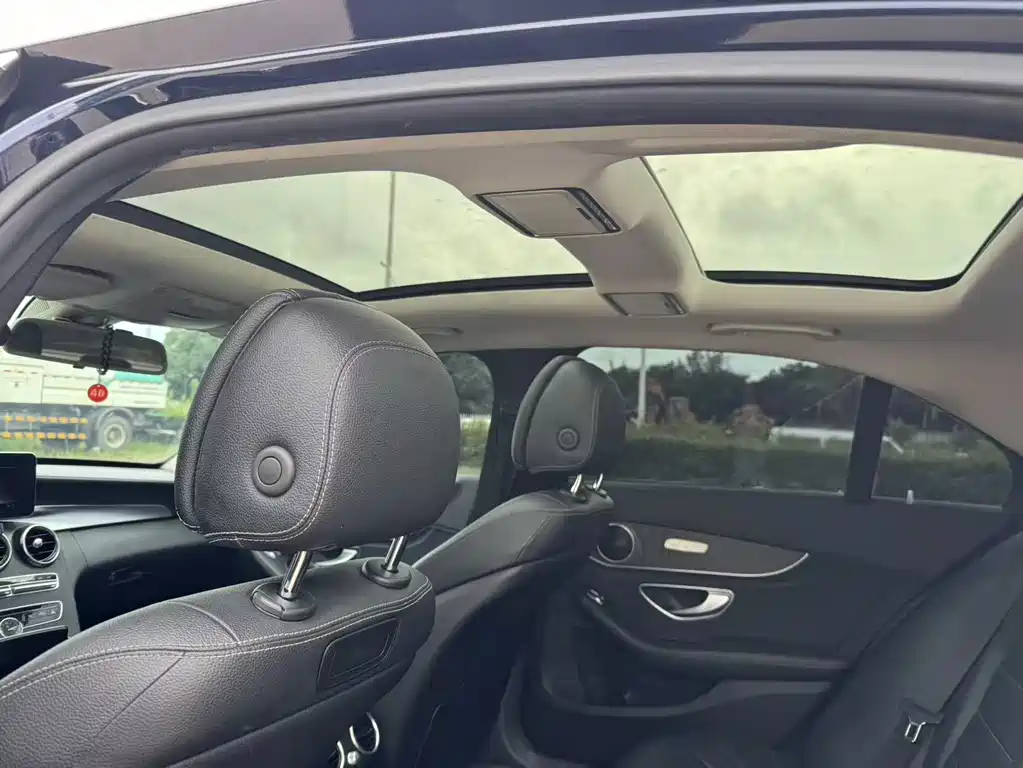 Mercedes-Benz C-Class 2017 — фото 19