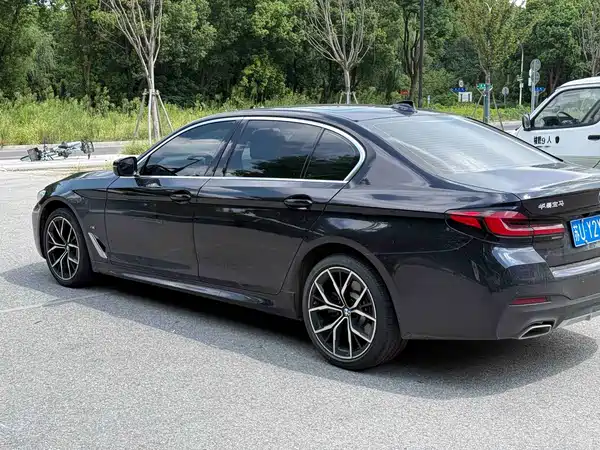 BMW 5 Series 2024