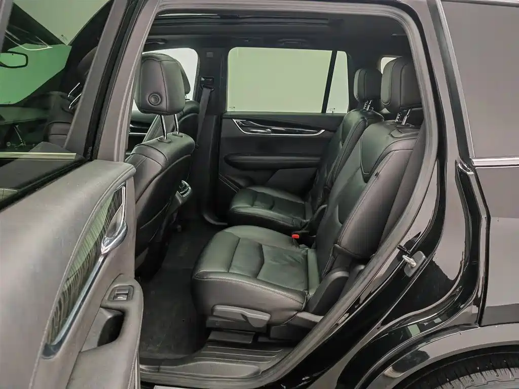 Cadillac XT6 2021 — фото 15