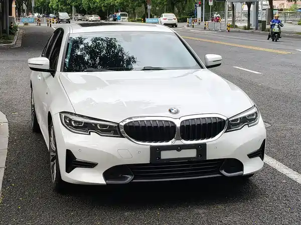 BMW 3 Series 2022