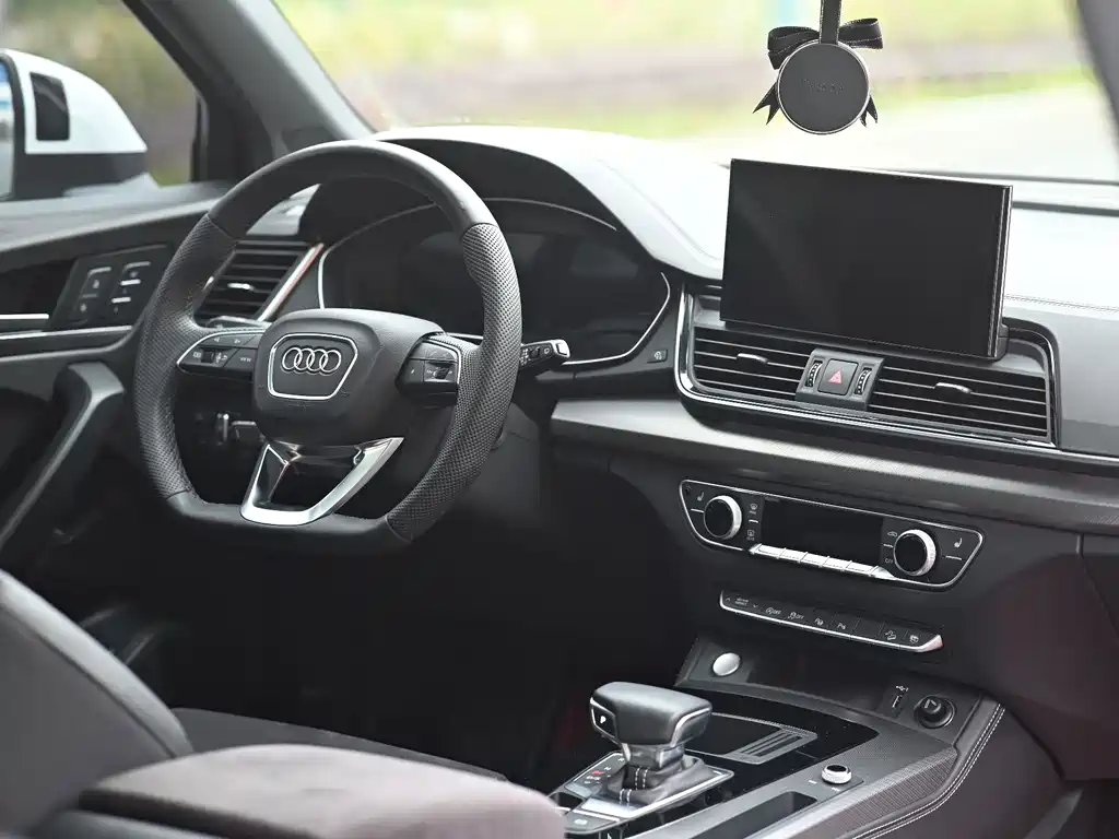 Audi Q5L Sportback 2021 — фото 6