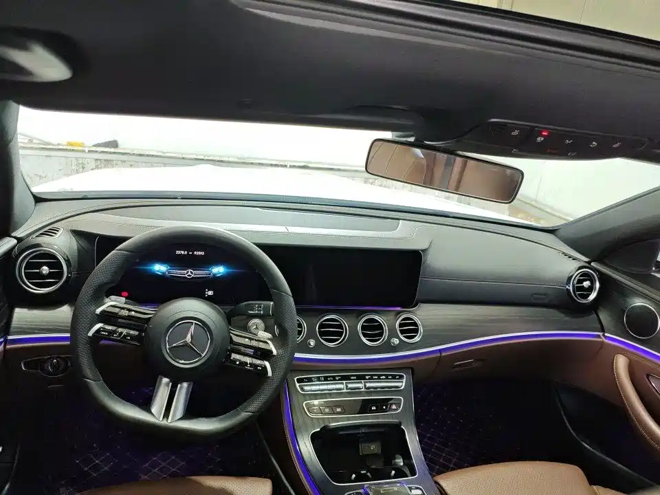 Mercedes-Benz E-Class 2022