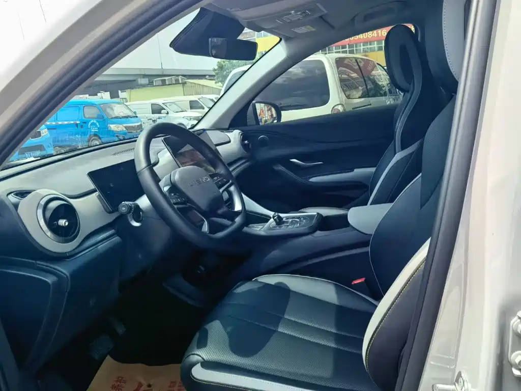 BYD Sealion 05 DM-i 2025 — фото 4