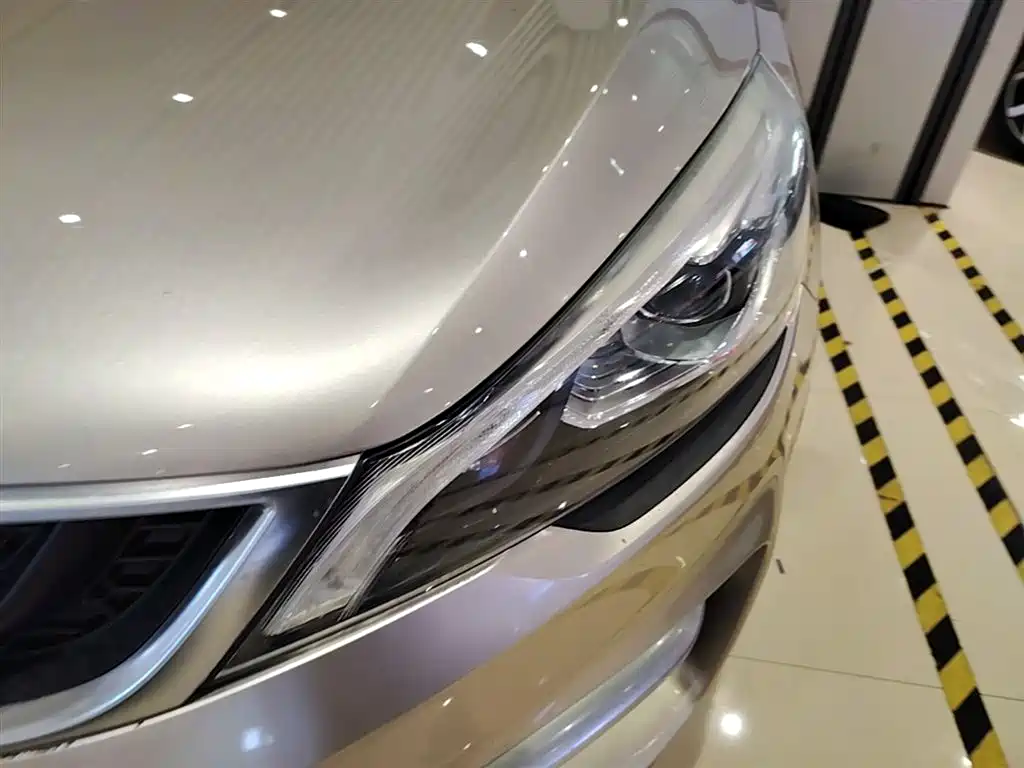 Geely Emgrand GS 2017 — фото 24