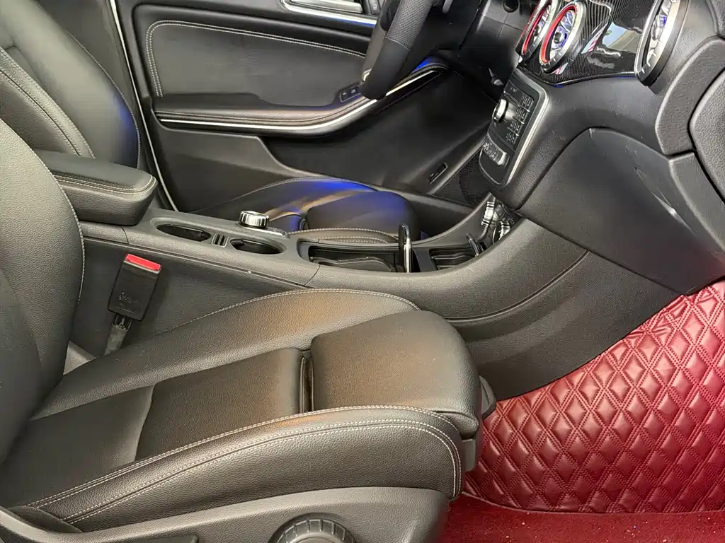 Mercedes-Benz CLA 2017 — фото 7