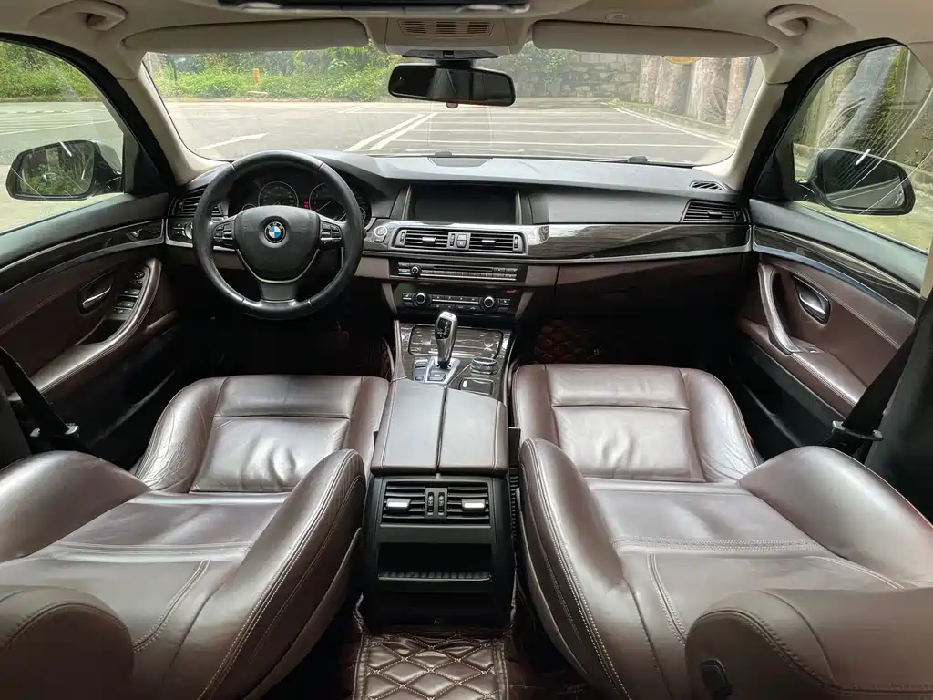 BMW 5 Series 2014 — фото 19