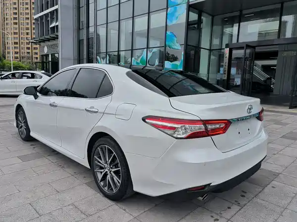 Toyota Camry 2021