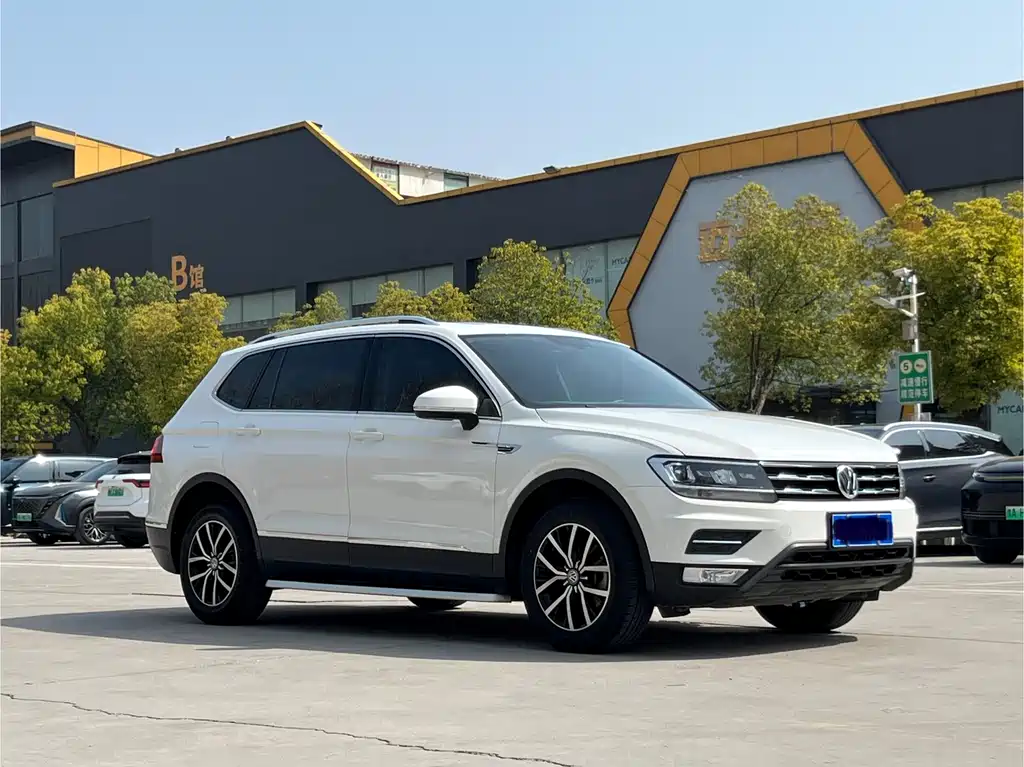 Volkswagen Tiguan L 2018 — фото 3