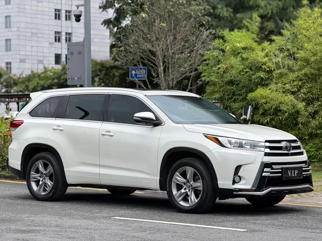 Toyota Highlander 2019