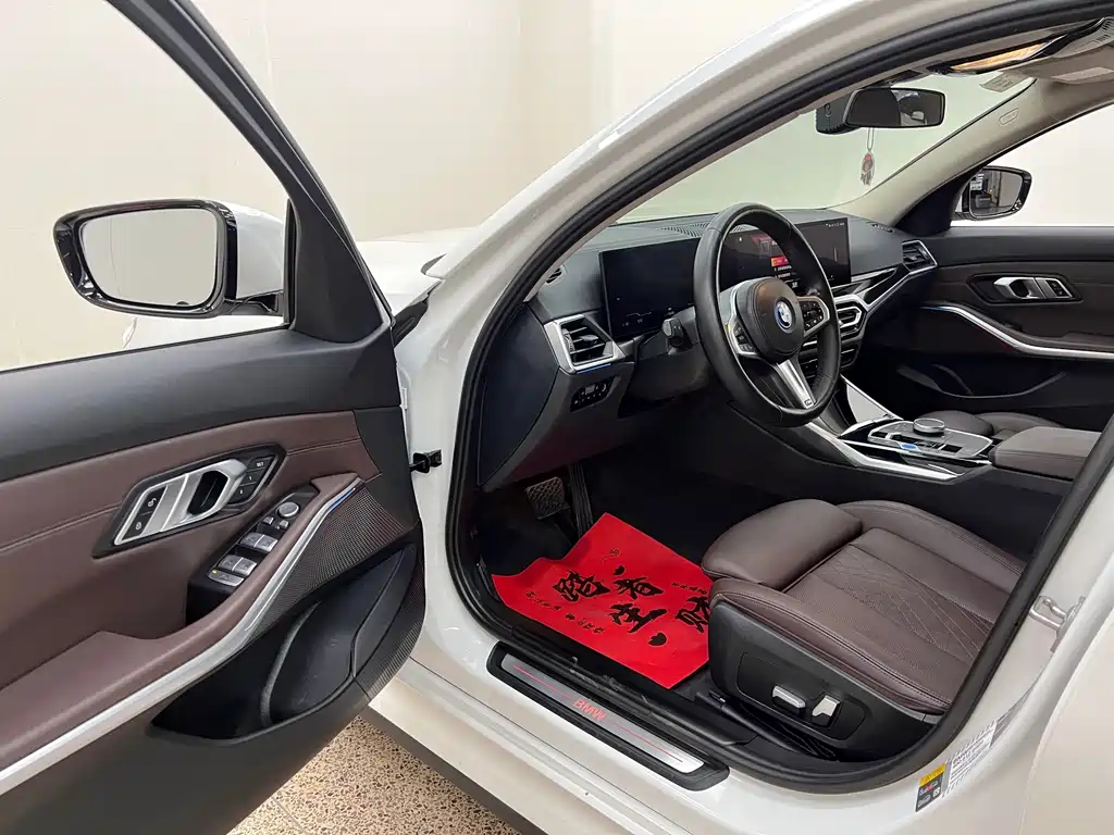 BMW i3 2022 — фото 13