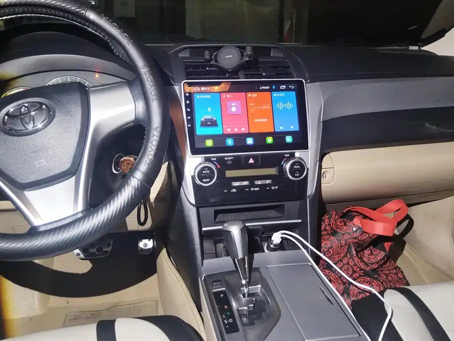 Toyota Camry 2013 — фото 13