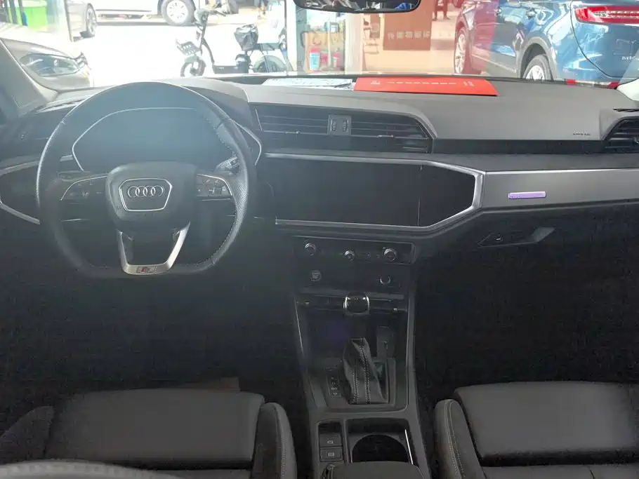 Audi Q3 Sportback 2021 — фото 12