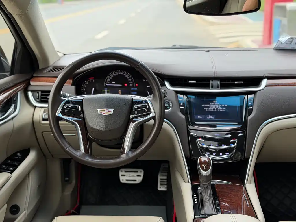 Cadillac XTS 2017 — фото 15