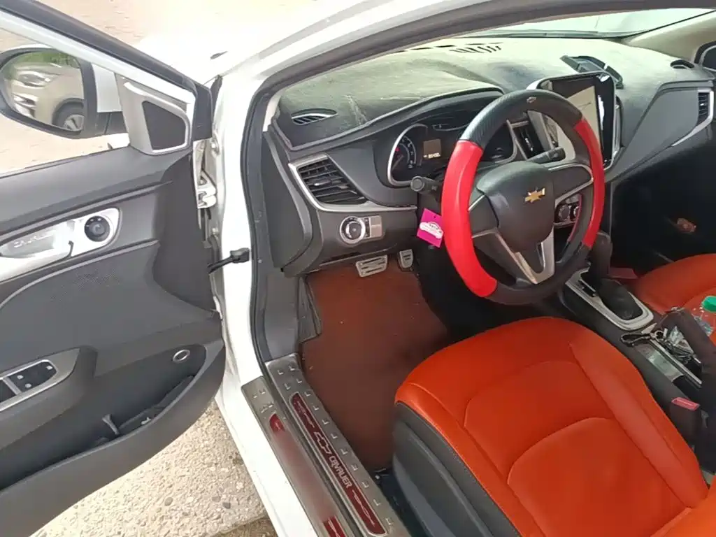 Chevrolet Cavalier 2017 — фото 16
