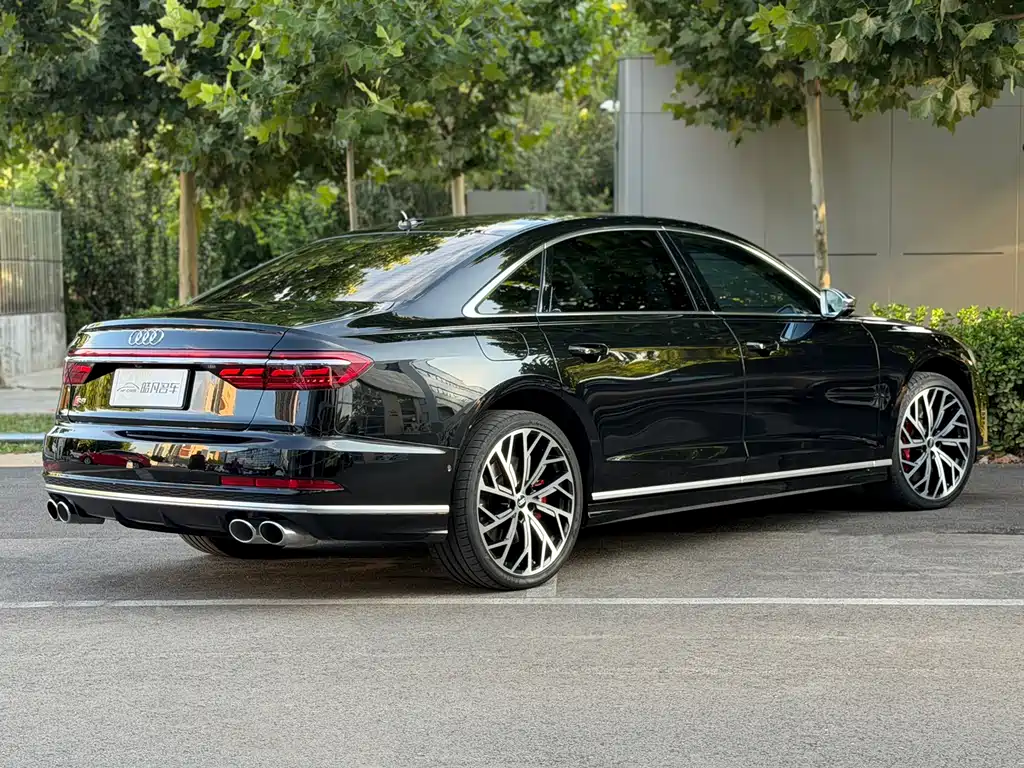 Audi S8 2022 — фото 3