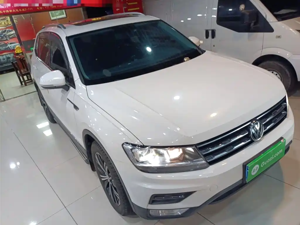 Volkswagen Tiguan L 2020 — фото 12