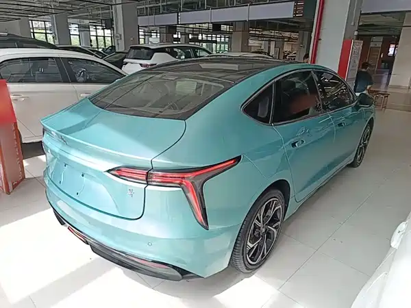JMC Yi 2022