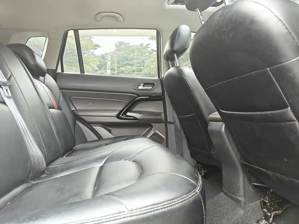 GAC Trumpchi GS4 2015 — фото 16
