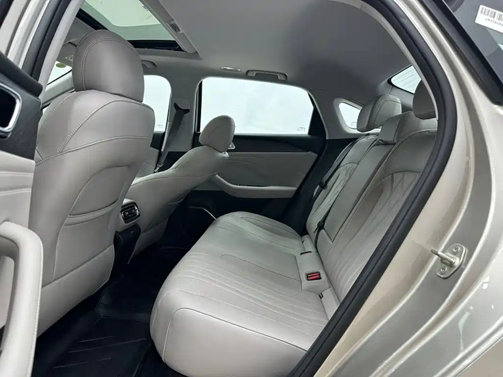 Geely Galaxy Star 6 2025 — фото 7
