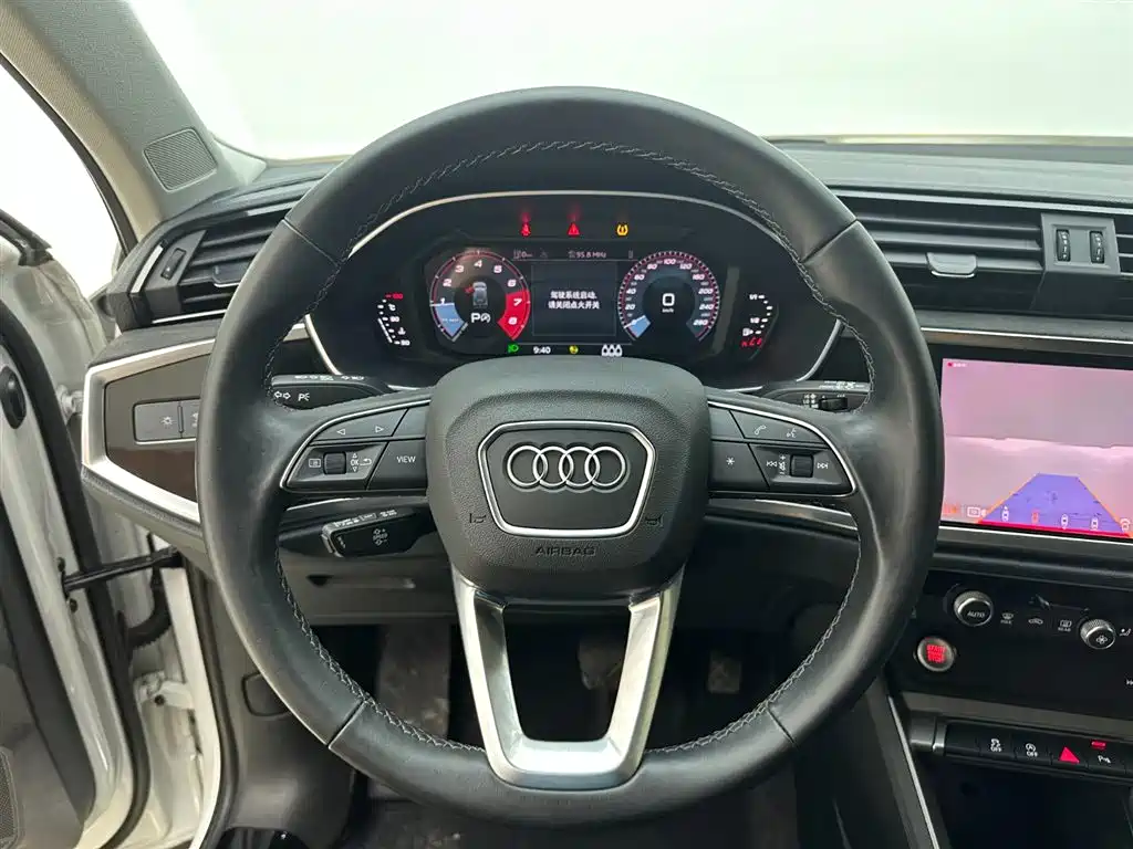 Audi Q3 2023 — фото 20