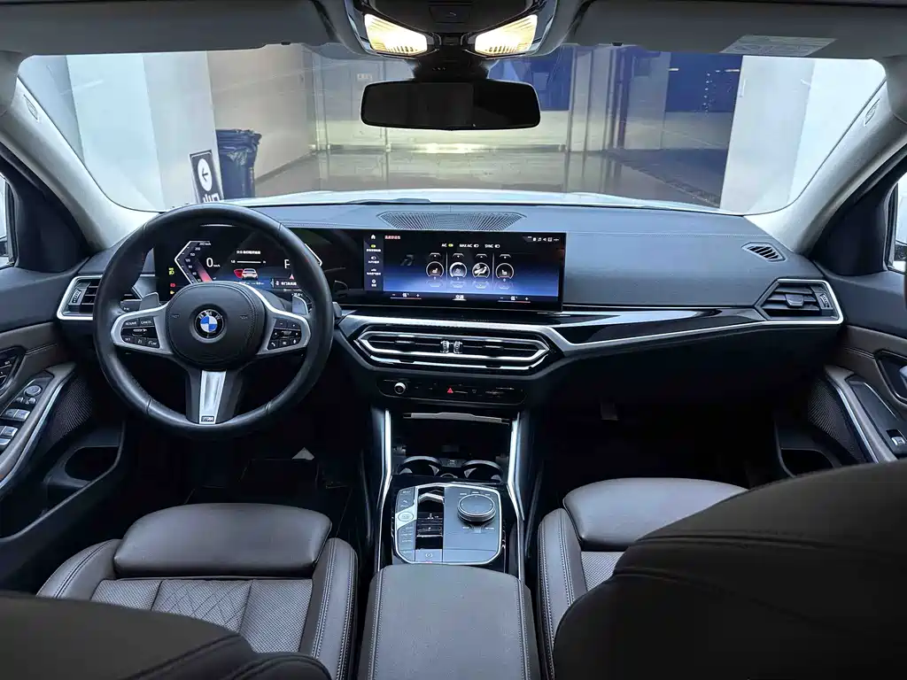 BMW 3 Series 2023 — фото 18
