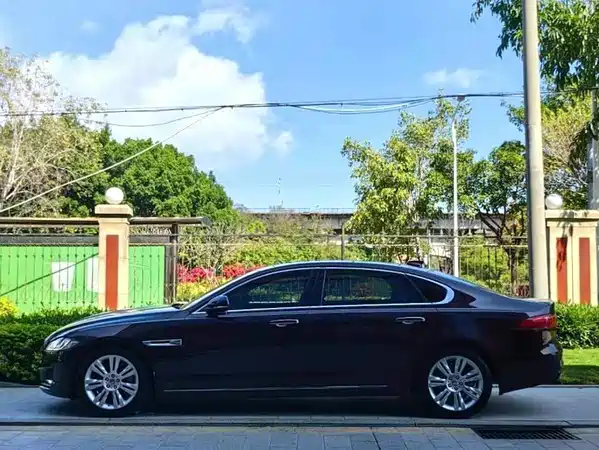 Jaguar XFL 2018