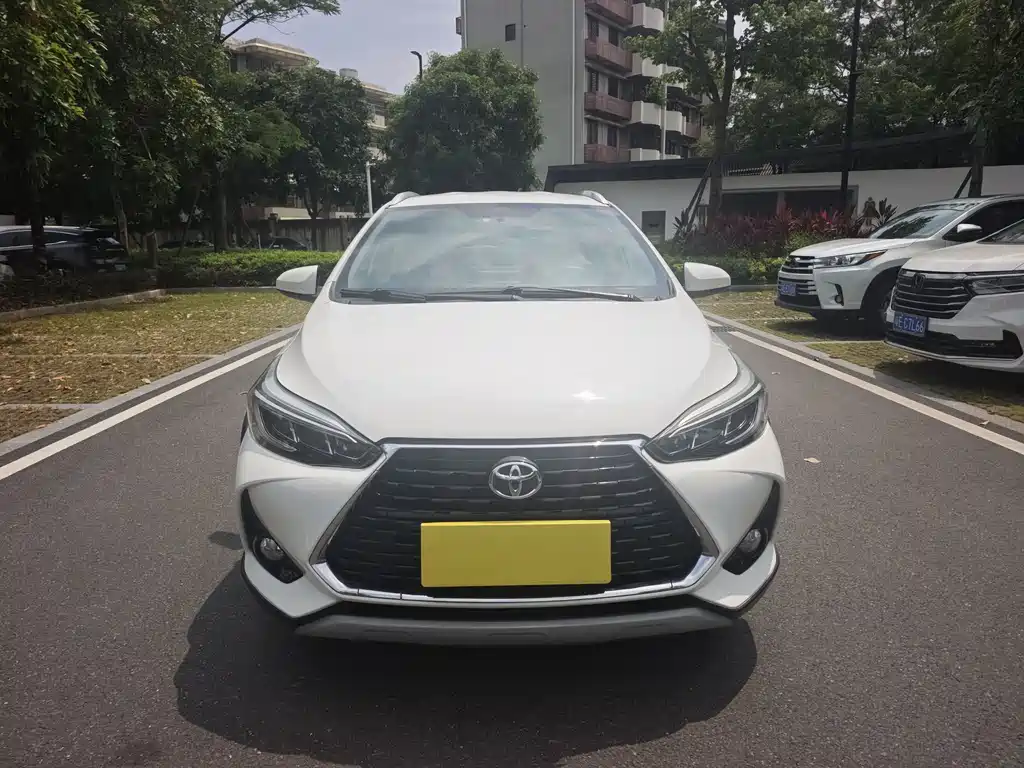Toyota Yaris L 2020 — фото 2