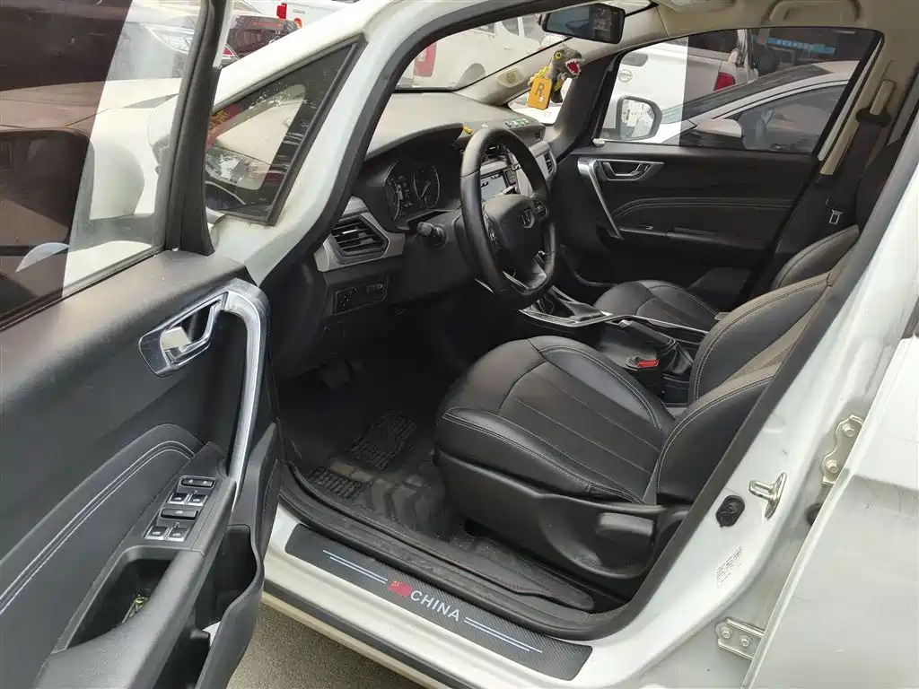 Geely Vision X3 2020 — фото 12