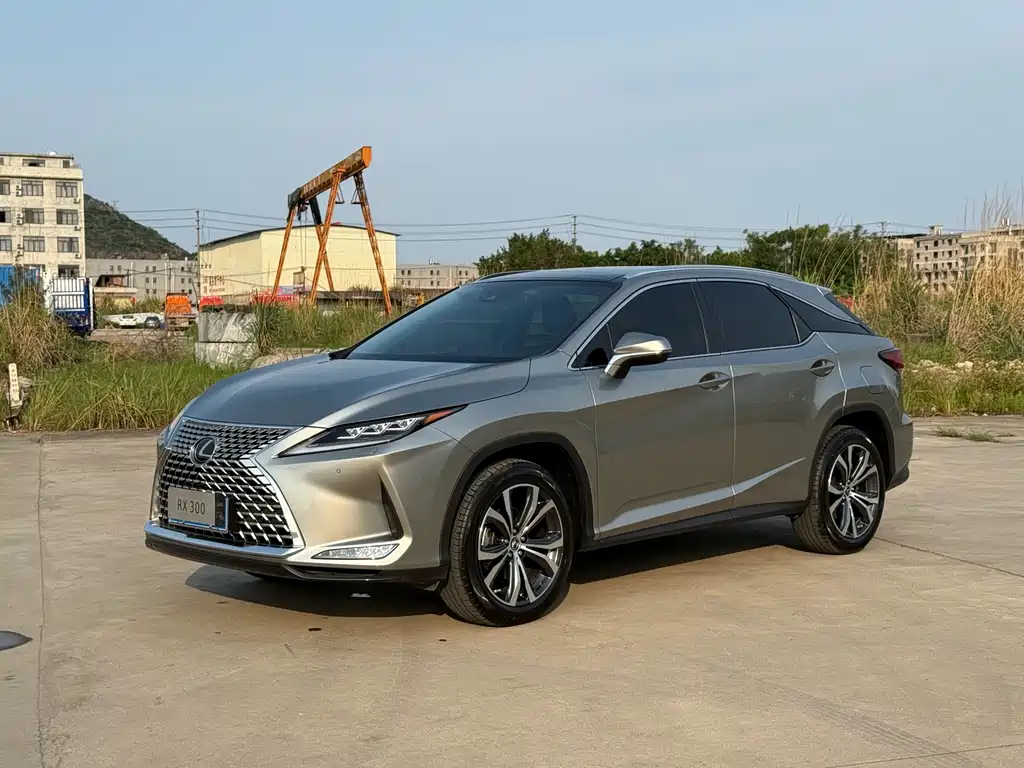 Lexus RX 2022