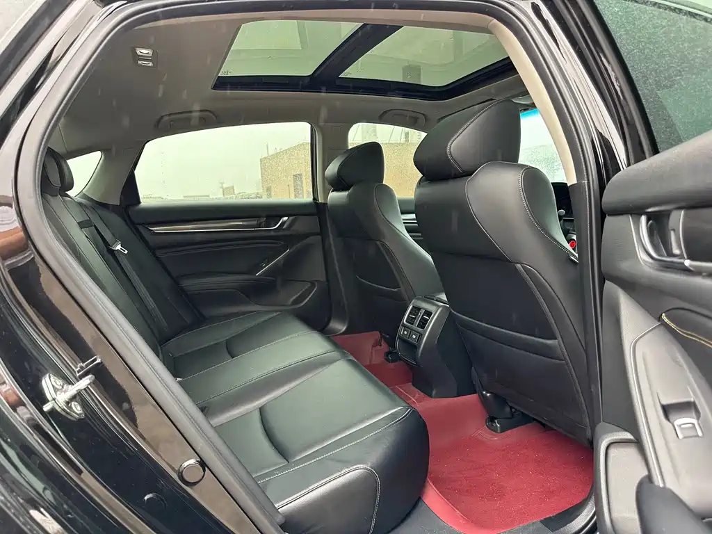 Honda Accord 2023 — фото 12
