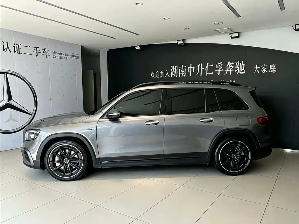 Mercedes-Benz GLB AMG 2024 — фото 4