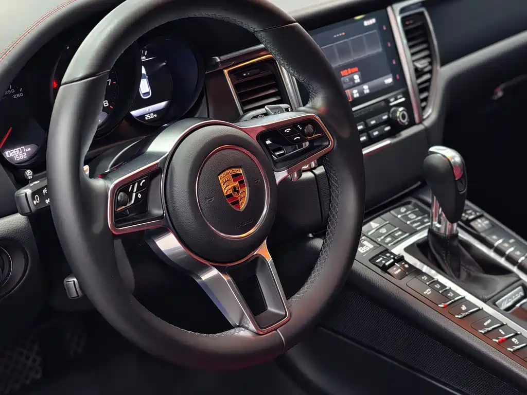 Porsche Macan 2018 — фото 8