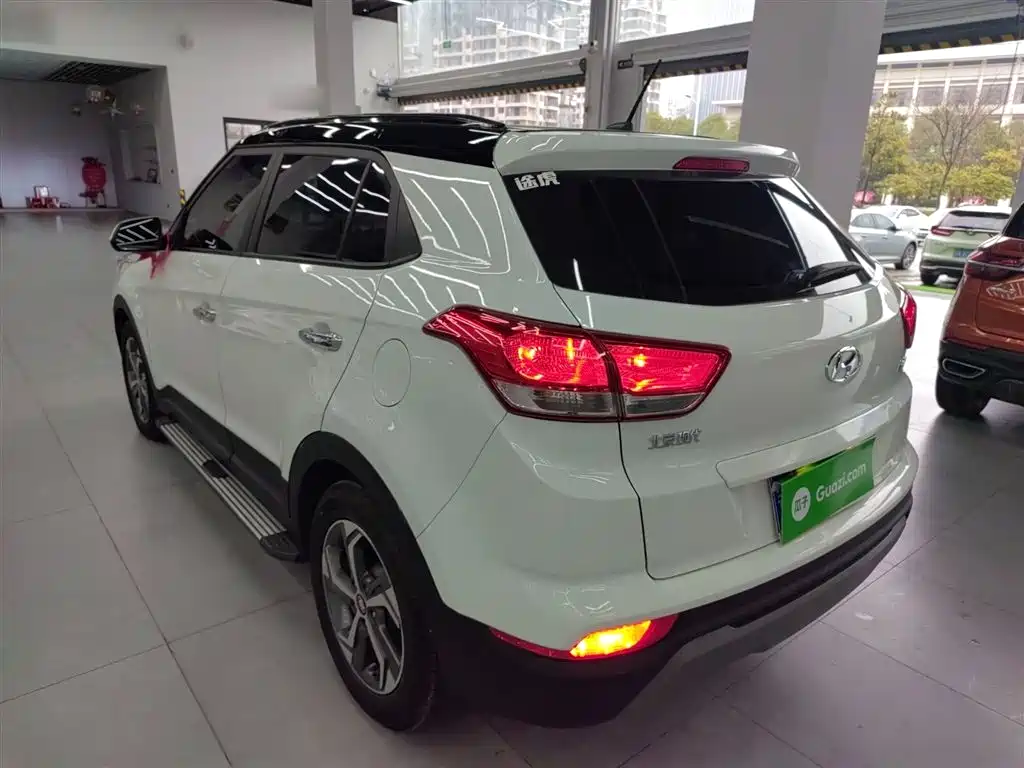 Hyundai ix25 2018 — фото 5