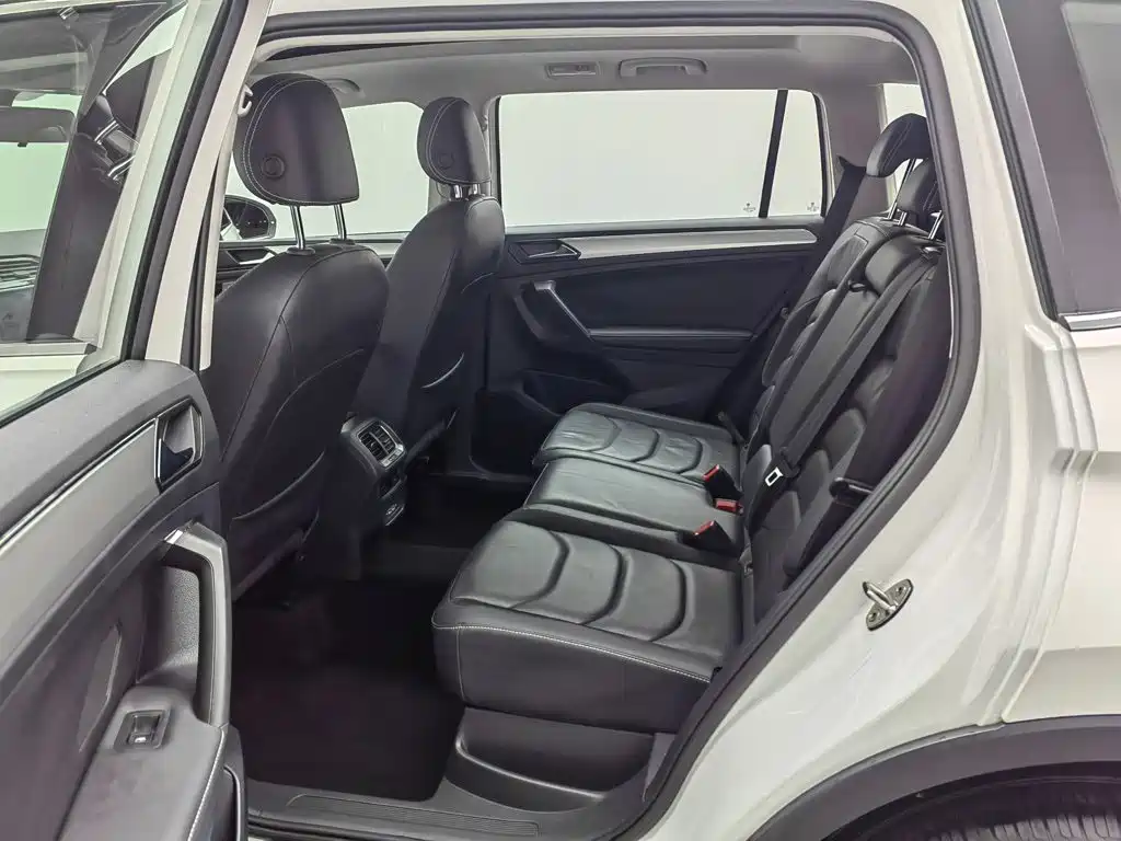 Volkswagen Tiguan L 2019 — фото 15