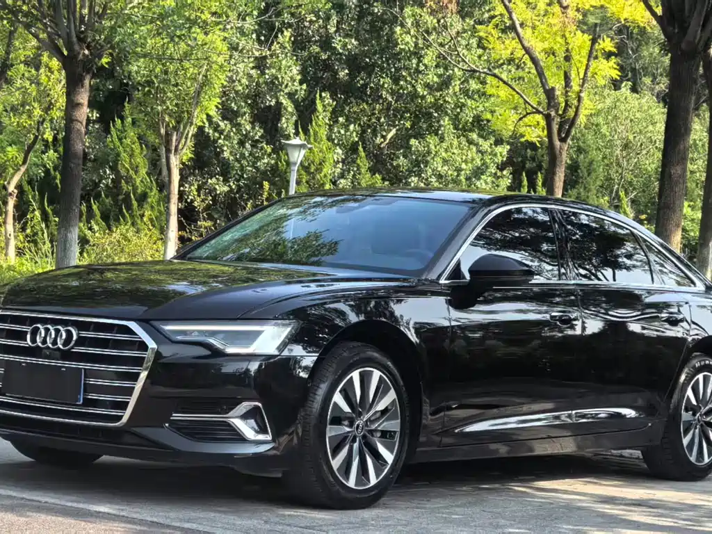 Audi A6L 2024 — фото 1