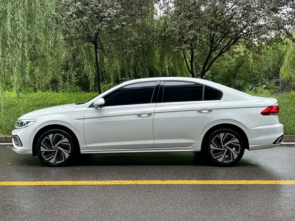 Volkswagen Bora 2023