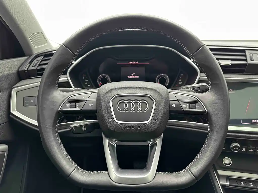 Audi Q3 2023 — фото 17