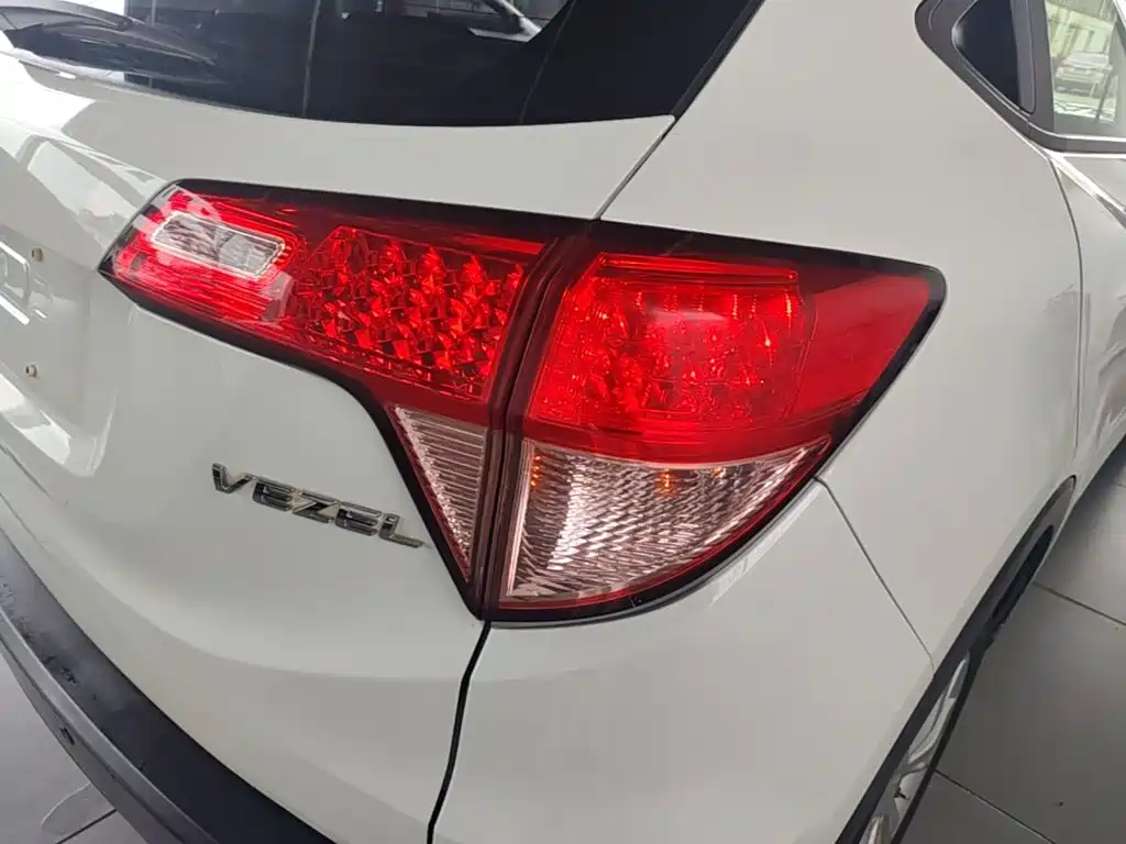 Honda Vezel 2017 — фото 8