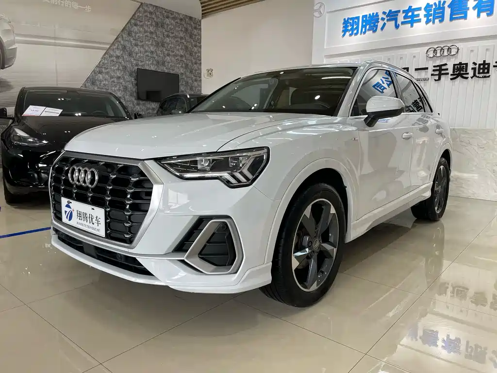 Audi Q3 2021