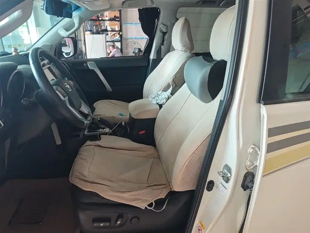 Toyota Prado 2015 — фото 15