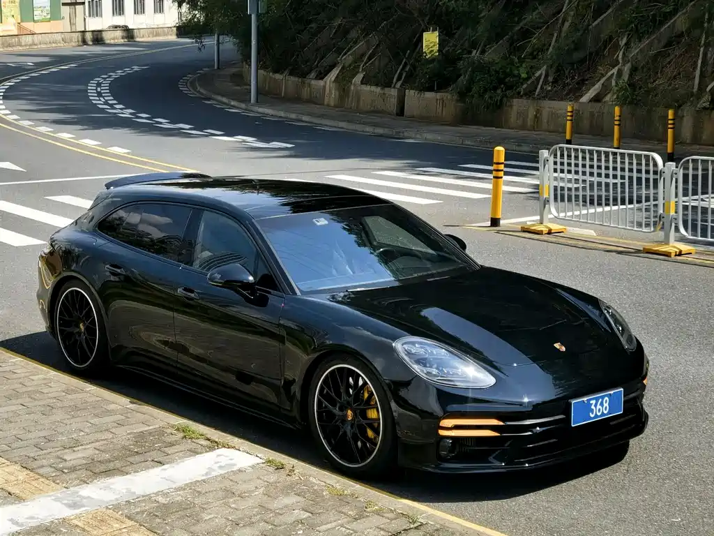 Porsche Panamera 2019 — фото 4