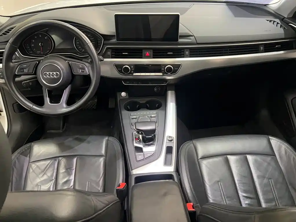 Audi A4L 2017 — фото 16