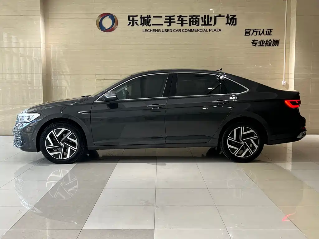 Volkswagen Sagitar 2024