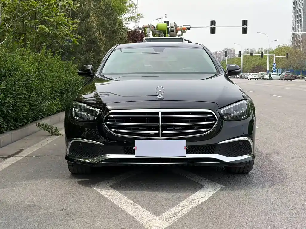 Mercedes-Benz E-Class 2021 — фото 14